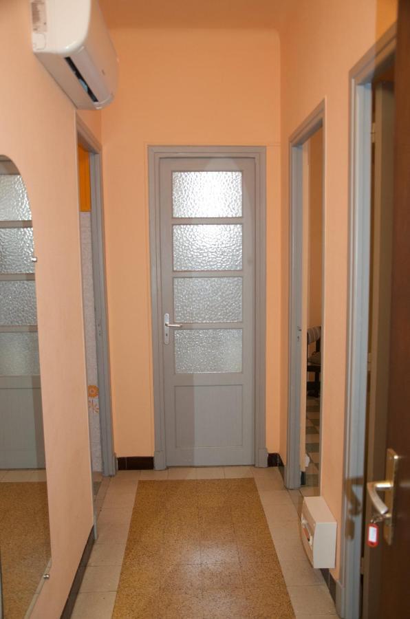 Appartement 2 Les Clematites 芒通 外观 照片